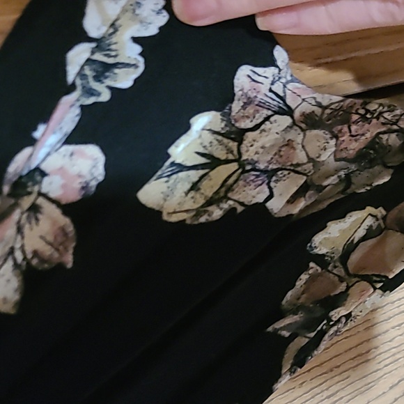 CATO COLD SHOULDER WOMEN'S SIZE SMALL - Picture 5 of 8